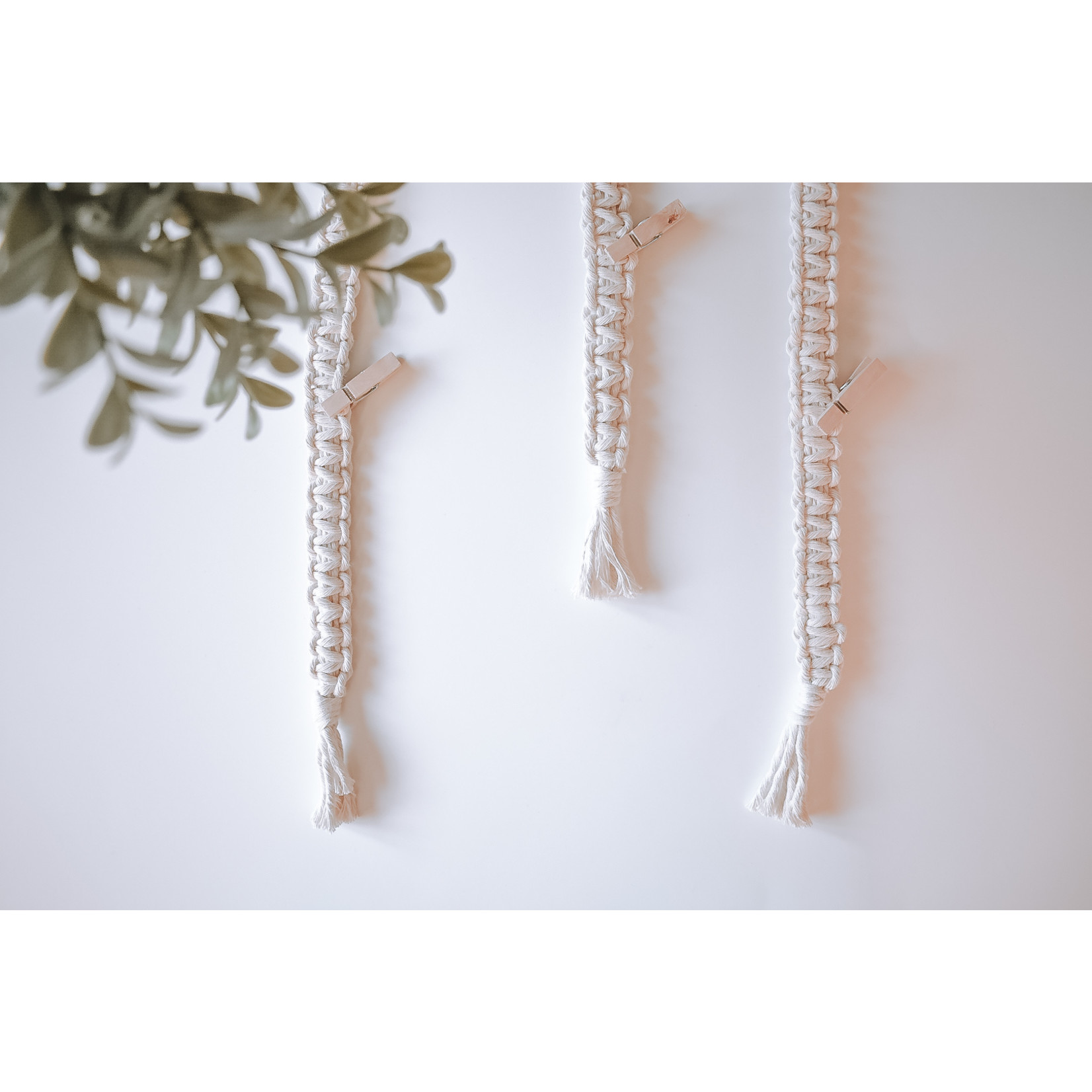 Tian Design & Handcraft Macrame Photo Holder