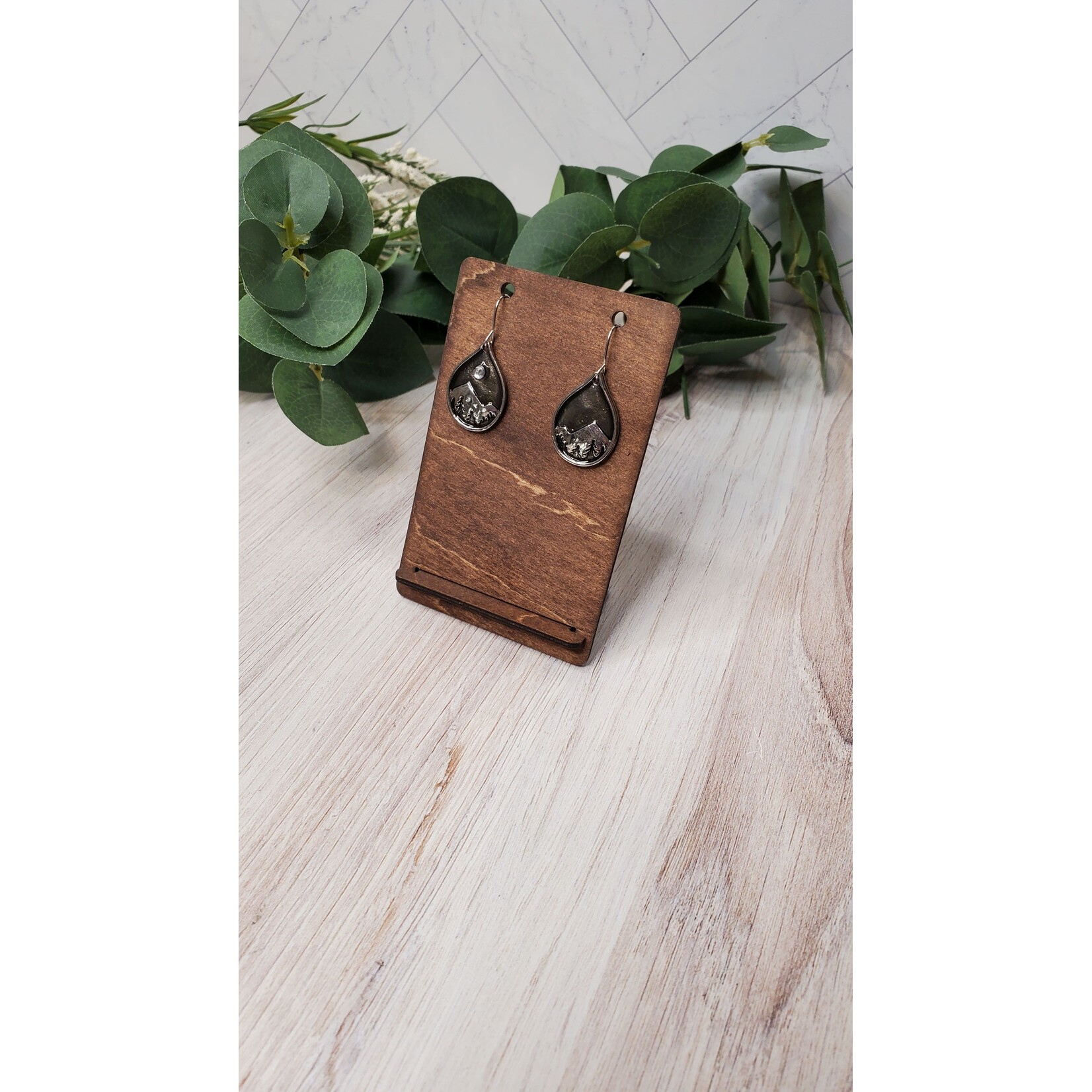 Evi Studio Mountain Dangly Earrings - Teardrops