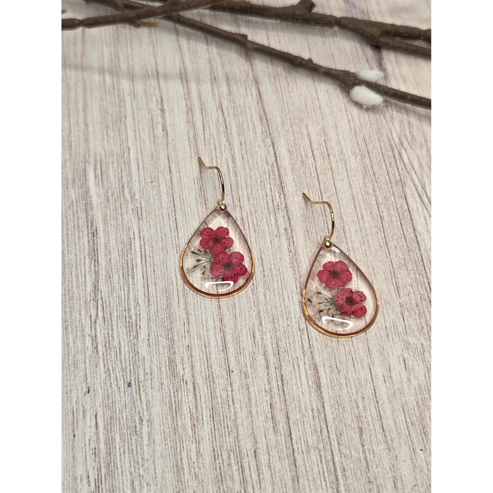 Evi Studio Botanical Earrings - Magenta & White Teardrops