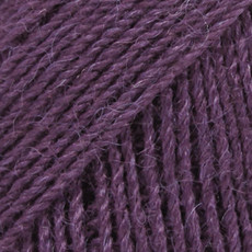 Drops Drops Alpaca #4400 Dark Purple