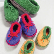 Fiber Trends Fiber Trends Crocheted Felt Slippers