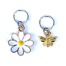 Pretty Warm Designs Pretty Warm Designs - Daisy and Bee