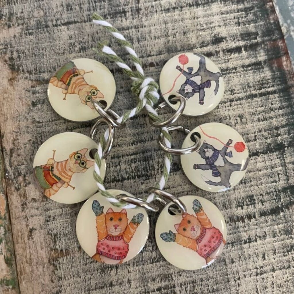 Emma Ball Emma Ball Kittens in Mittens Stitch Markers in a pocket tin