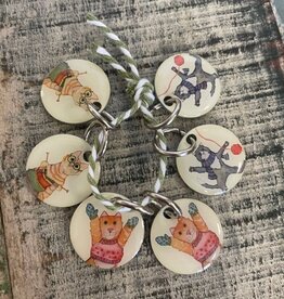 Emma Ball Emma Ball Kittens in Mittens Stitch Markers in a pocket tin