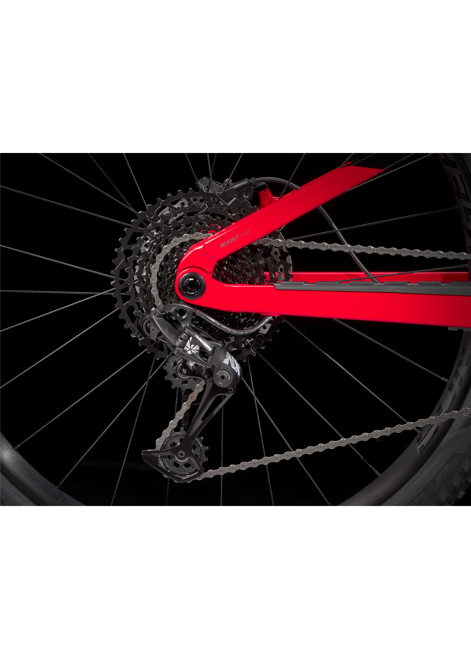 TREK - FUEL EX 7 - BLACK/RED - MEDIUM 