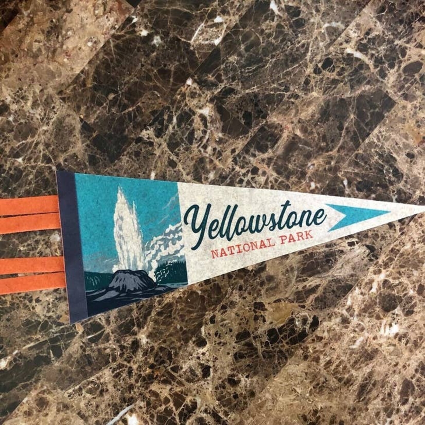 https://cdn.shoplightspeed.com/shops/648725/files/56361901/1652x1652x1/pennants-yellowstone-national-park-pennant.jpg