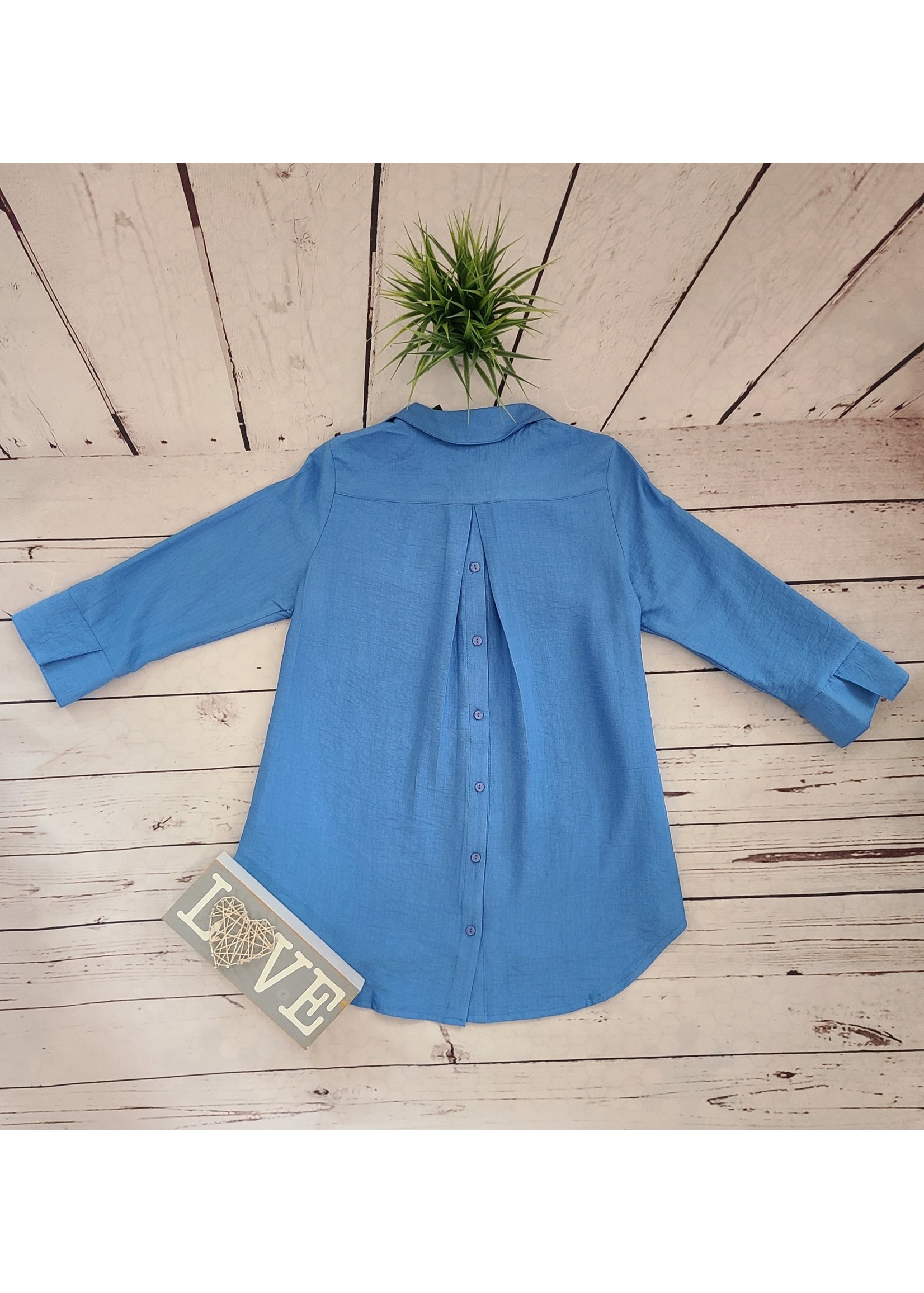 BohoChic 3/4 sleeve tunic top w/ back button detail
