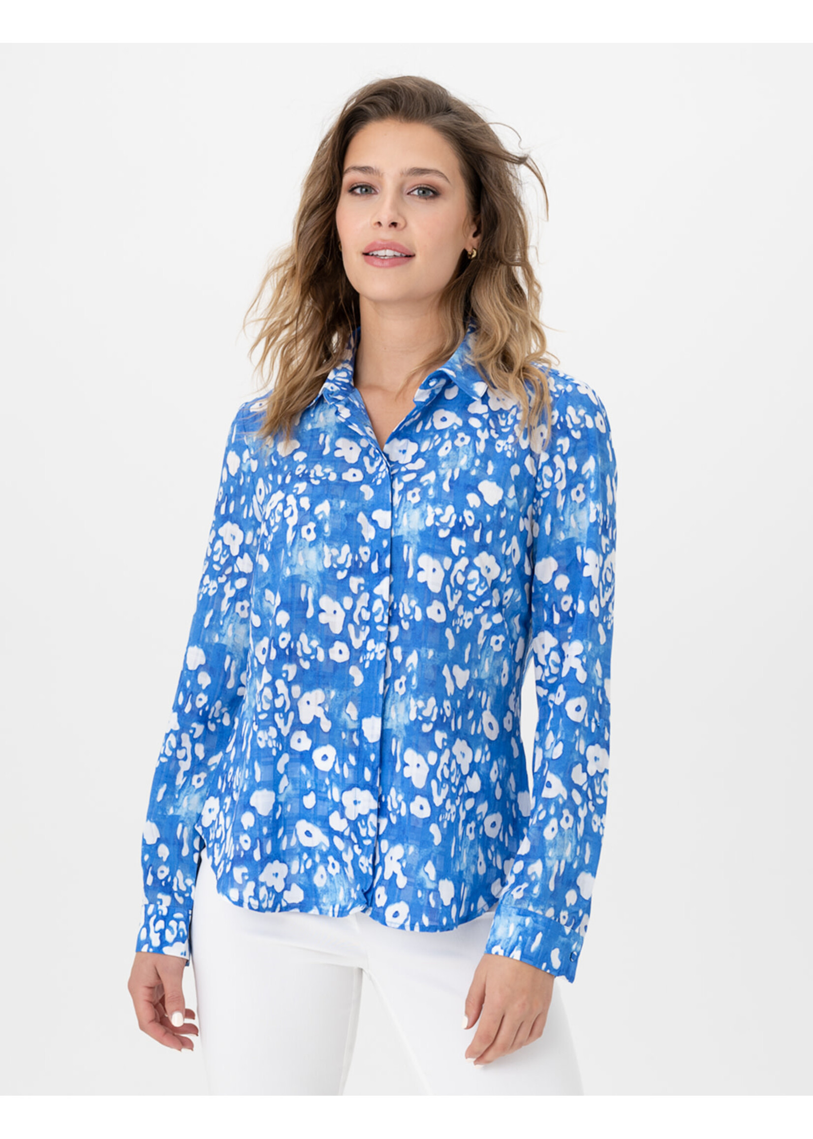 Renuar Printed blouse w/ rolled sleeve detail