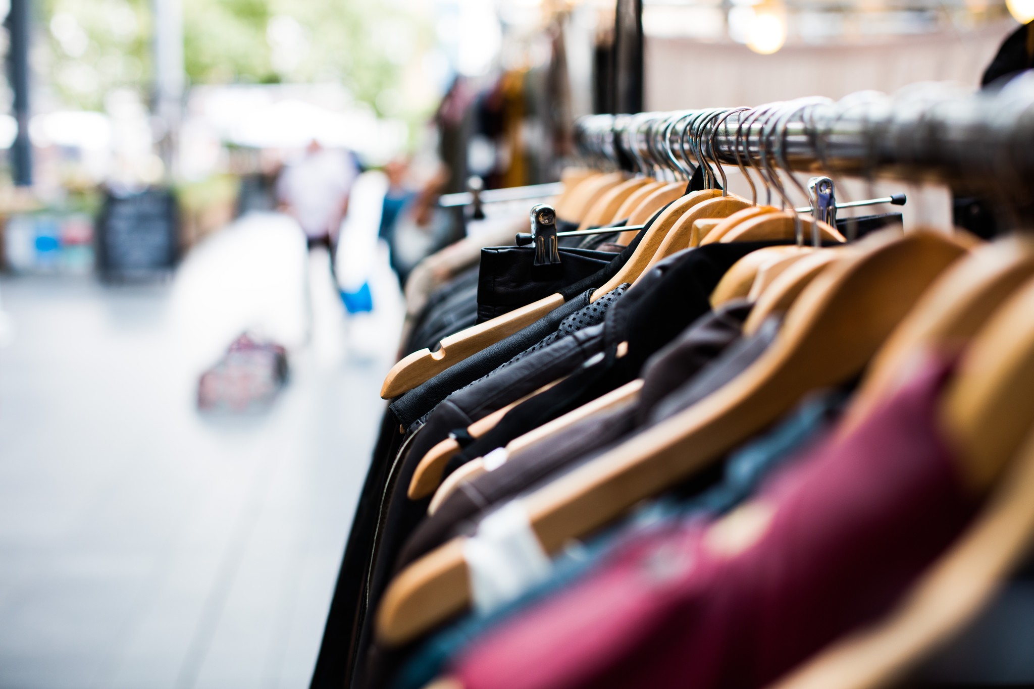 5 Must-Know Thrifting Tips for Preloved Fashion Lovers