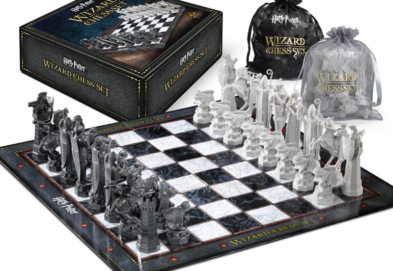 Noble Collection Harry Potter Wizard Chess Set