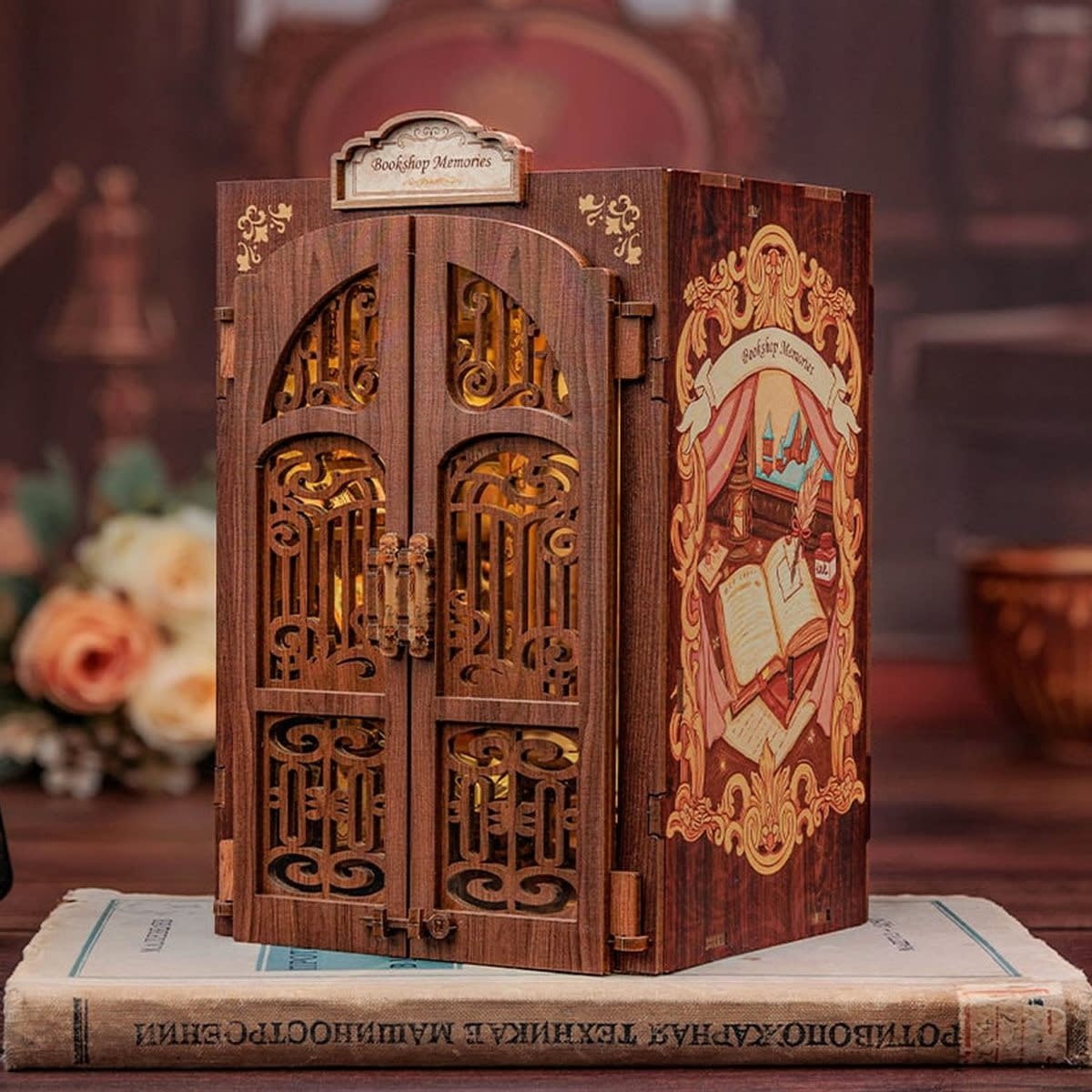 Cute Bee Book Nook - Souvenirs d'un Libraire