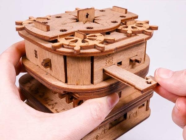 IDVenture Clue Box - Davy Jones' Locker