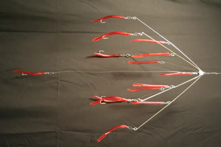 9er's Lures 9er's Lures 6-ARM Tube & Worm Umbrella Rig Red