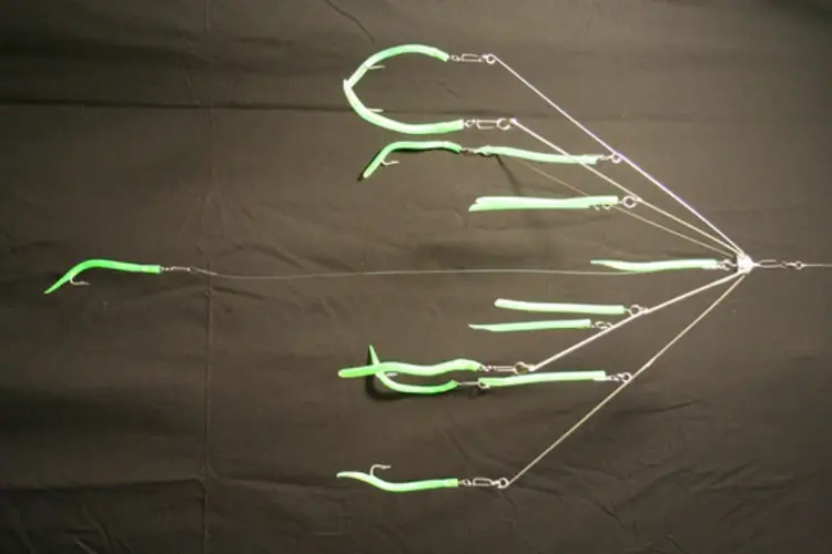 9er's Lures 9er's Lures 6-ARM Tube & Worm Umbrella Rig Green