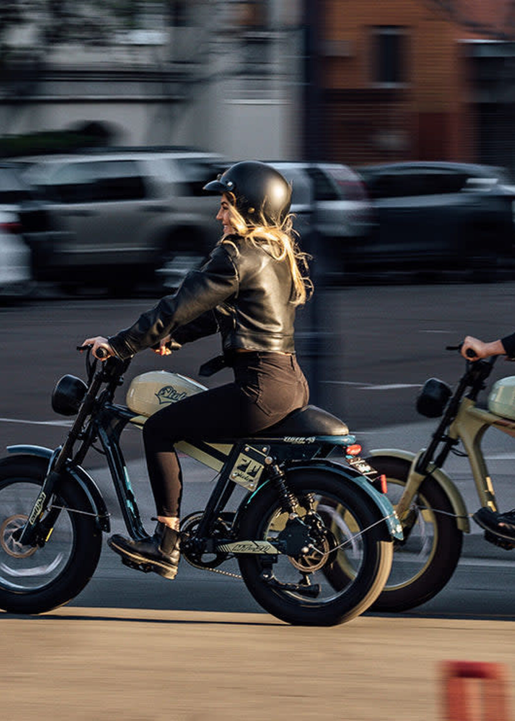 Tiger JR Moped-Style Electric Bike Qiolor Tiger is a Moped-Style 20-inch fat tire electric bike