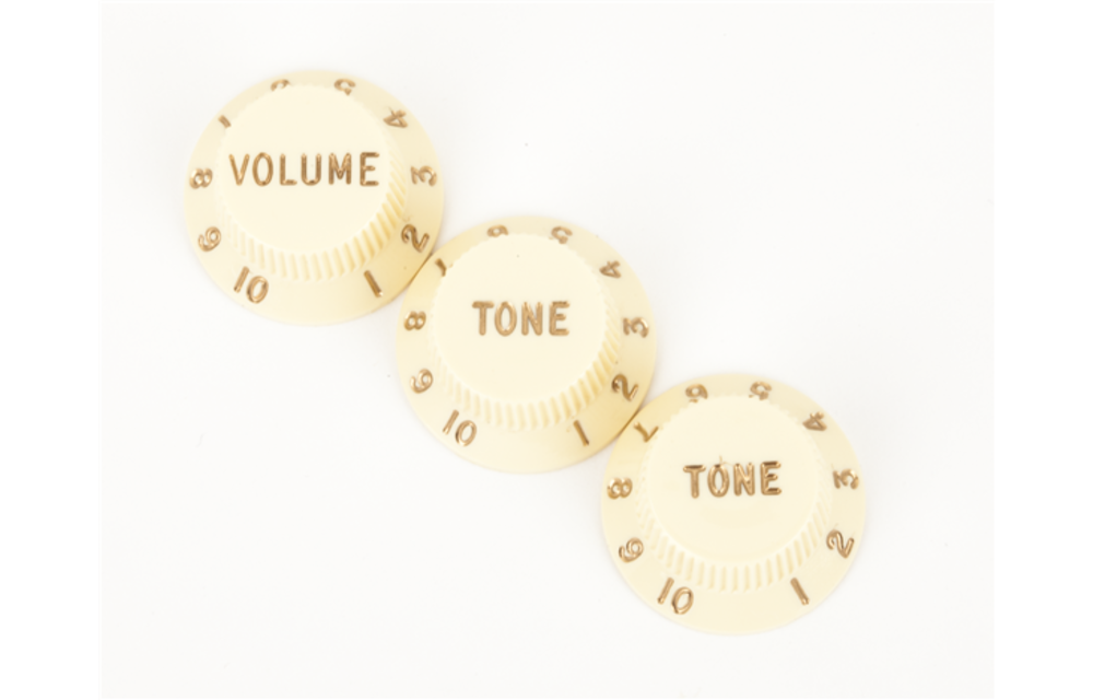 Fender - Aged strat Knobs (Volume, Tone, Tone) (3)