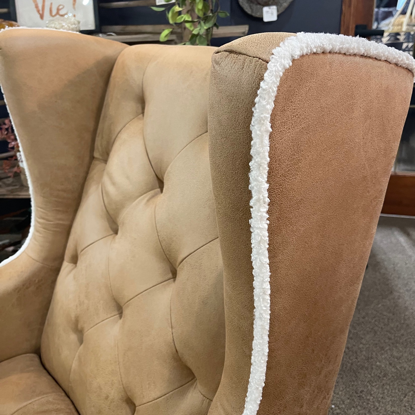 Lansing Accent Chair in Camel Faux Leather w/Sherling Welt