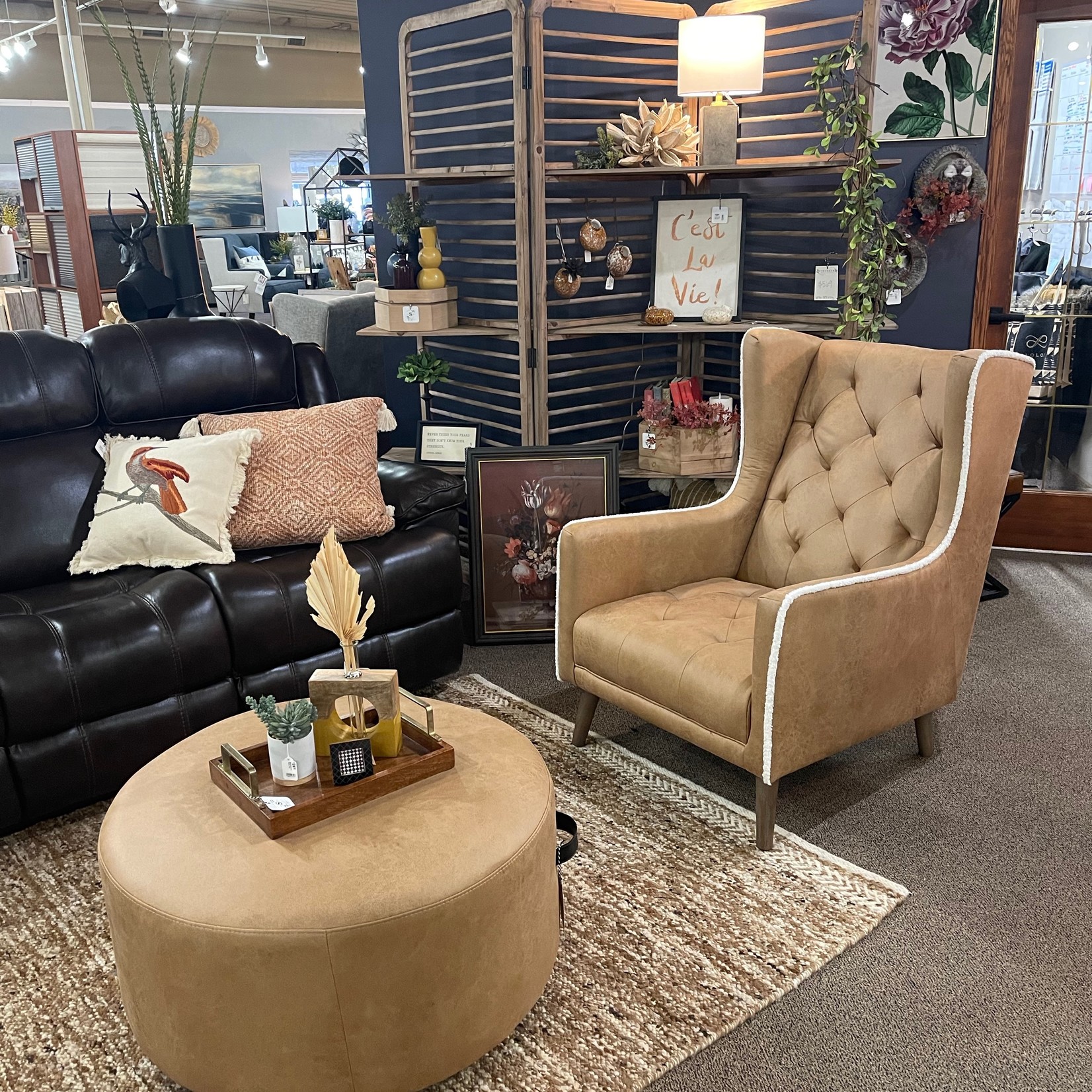 Lansing Accent Chair in Camel Faux Leather w/Sherling Welt