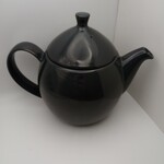 Dew Tea Pot with Infuser, Slim: Black