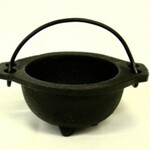 Cast Iron Cauldron with Handle (2.5" Diameter)