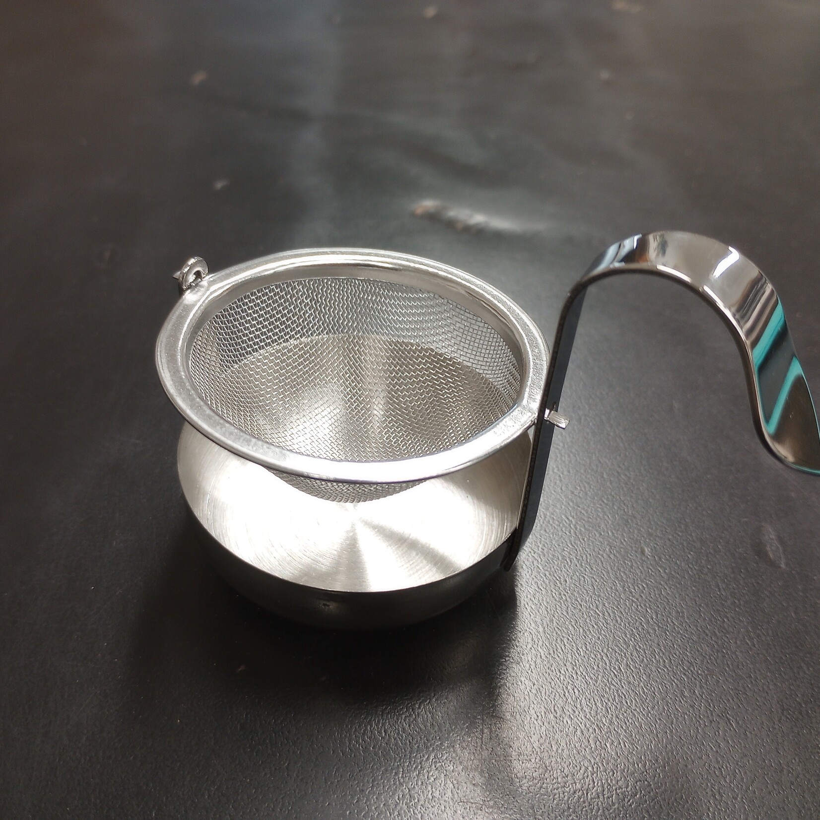 Infuser: Strainer Steel- Rotatable Stand