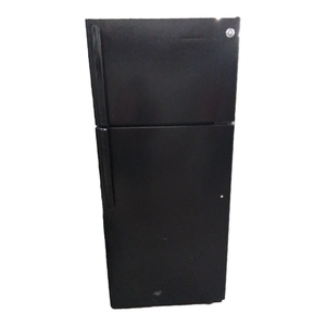 32598 GE Top Freezer Refrigerator