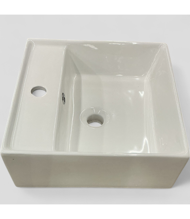 47382 Eridanus White Square Wall Mount Sink 16.1"W