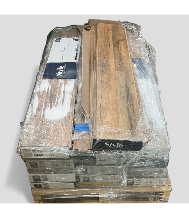 49412 Style Selections Tavern Oak Laminate Flooring 16-Boxes