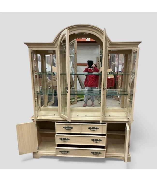 49507 Neutral Straw China Cabinet