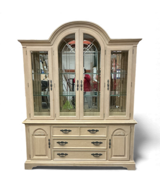 49507 Neutral Straw China Cabinet