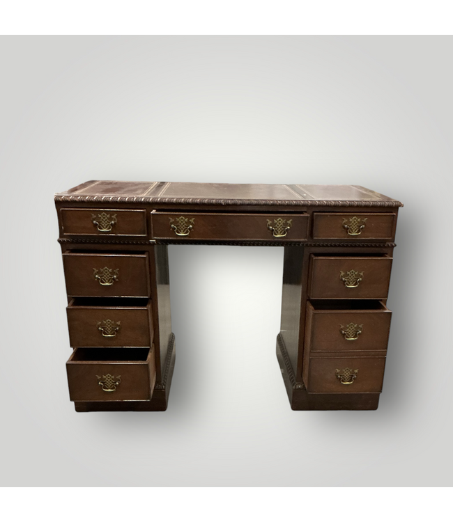51428 Georgian Style Executive Desk 43.5"W