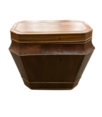 51804 Elephant Urn 18"W