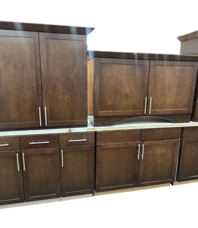 52613 Jacobean Cabinet Set of 18pcs