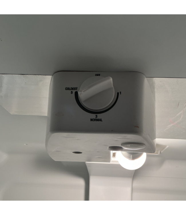 55704 White Top Freezer Refrigerator
