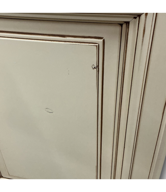 56568 39 X 31 Cream Distressed Look Bath Vanity