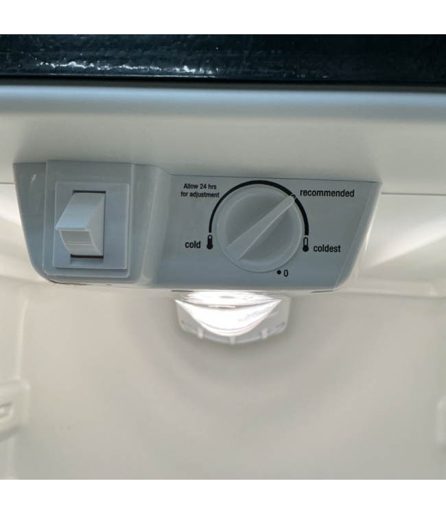 56913 Top Freezer Refrigerator Stainless Steel