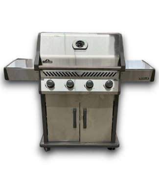 Bud's Warehouse 57373 Napoleon Rogue 525 4-burner natural gas grill
