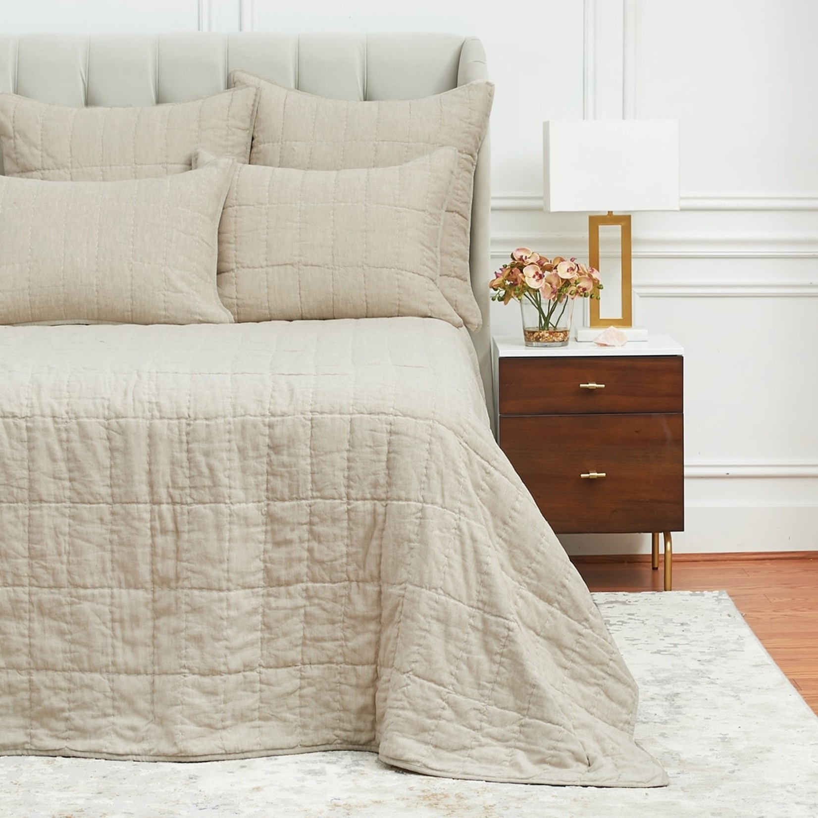 ELISABETH YORK ODINE QUEEN QUILT - NATURAL