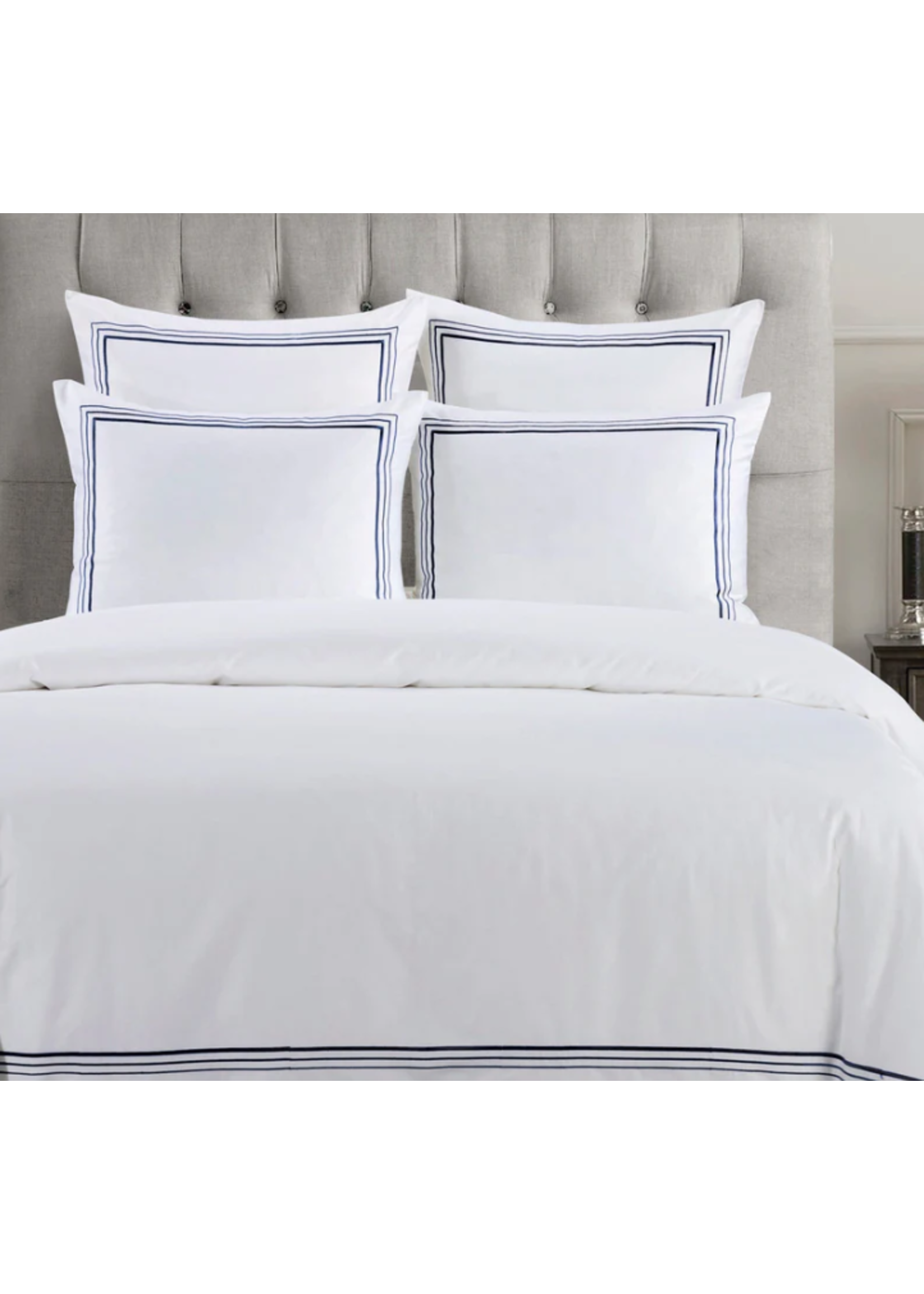 HIEND ACCENTS QUEEN NAVY EMBROIDERED BORDER DUVET