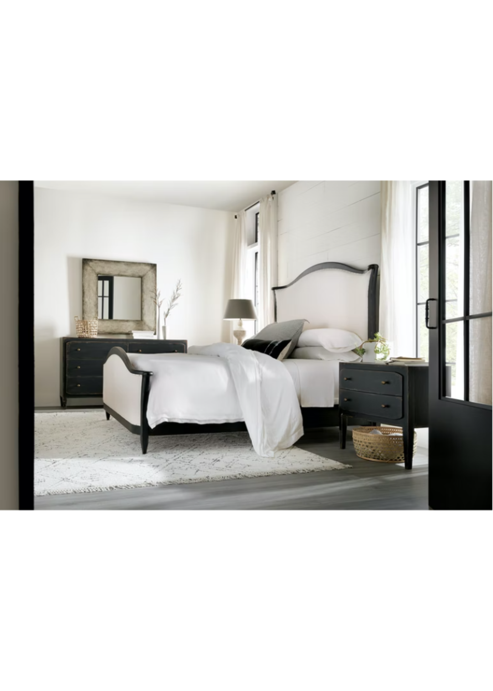 HOOKER FURNITURE QUEEN, CIAO BELLA COMPLETE UPHOLSTERED BED