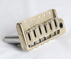 MannMade USA MannMade USA  ModernVibrato - Nickel Relic'd (#1)