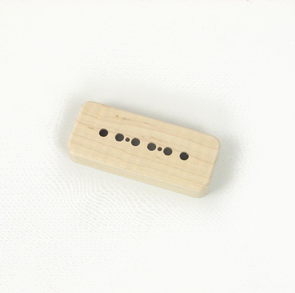 Guilford Guilford Flame Maple P-90 Cover Seymour Duncan spacing