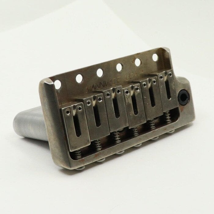 MannMade USA MannMade USA Tremolo Bridge - Nickel Relic - fits vintage Strat style guitars