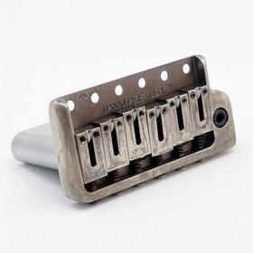 MannMade USA MannMade USA Tremolo Bridge - Nickel Relic - fits modern Strat style guitars