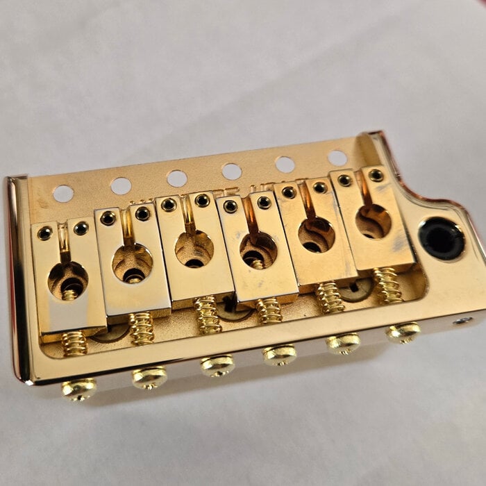 MannMade USA MannMade USA Tremolo Bridge - Gold/Polished Saddles - fits PRS style guitars - Slightly Imperfect