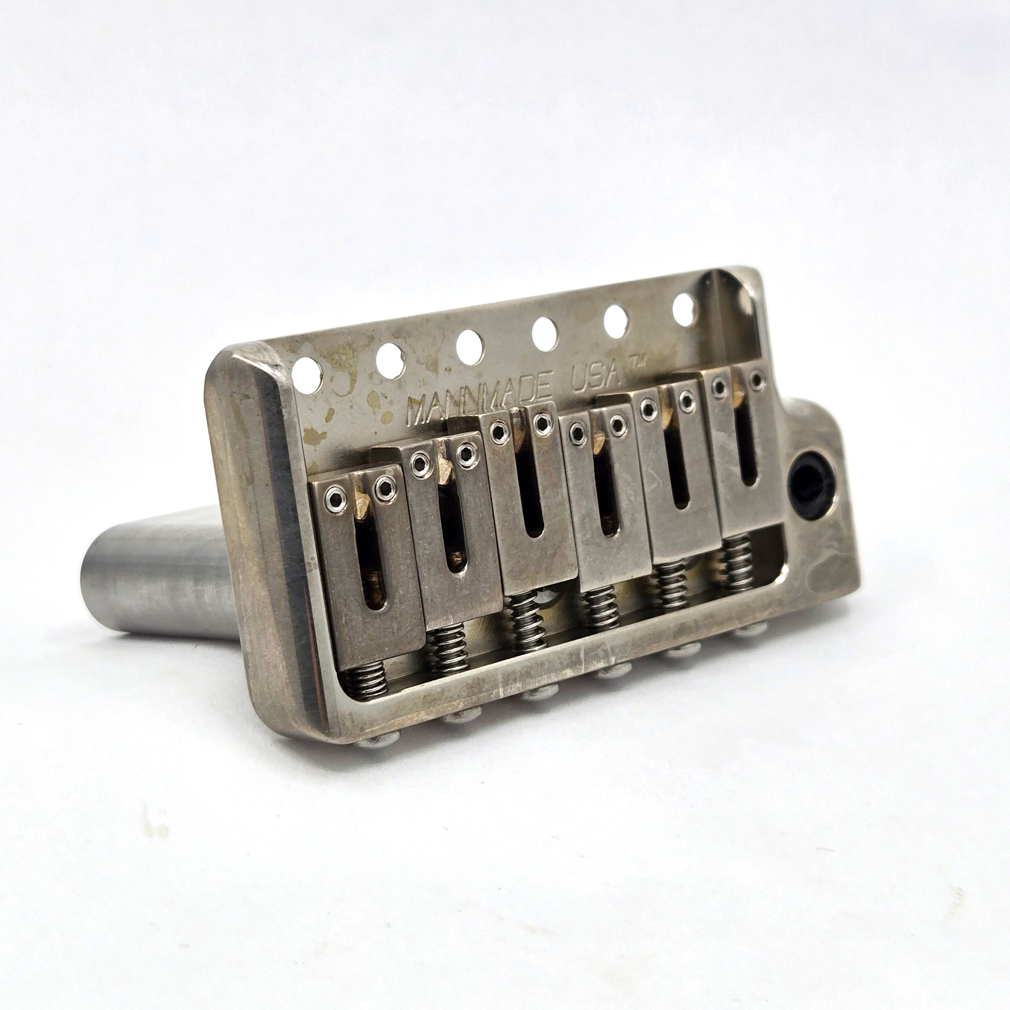 MannMade USA MannMade USA Tremolo Bridge - Nickel Relic - fits vintage Strat style guitars