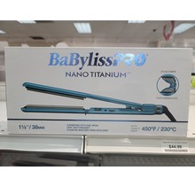 BABYLISSPRO NANO TITANIUM CRIMPING IRON 1 1/2"