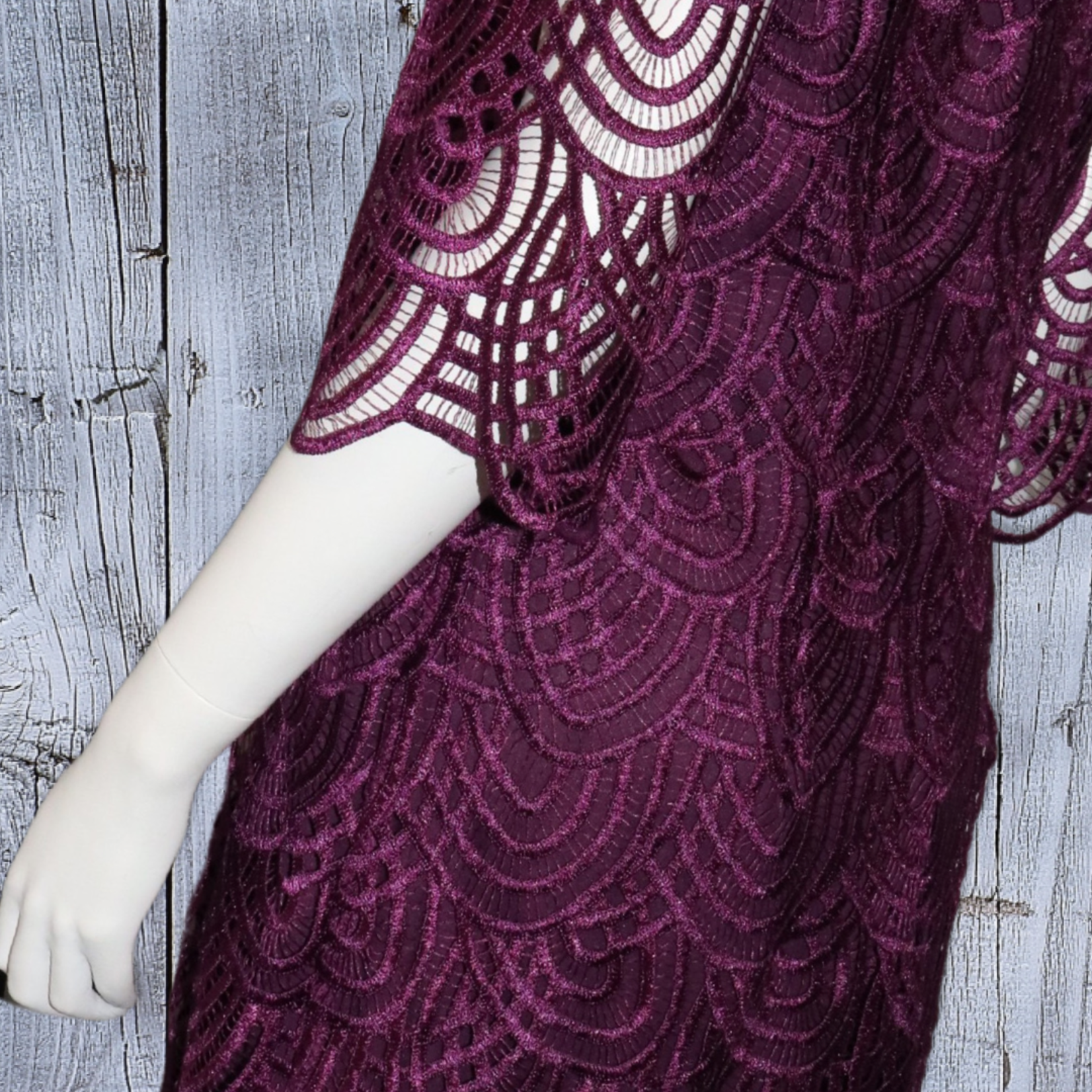 Yes A Dress Plum Scalloped Lace 3/4 Sleeve Dress