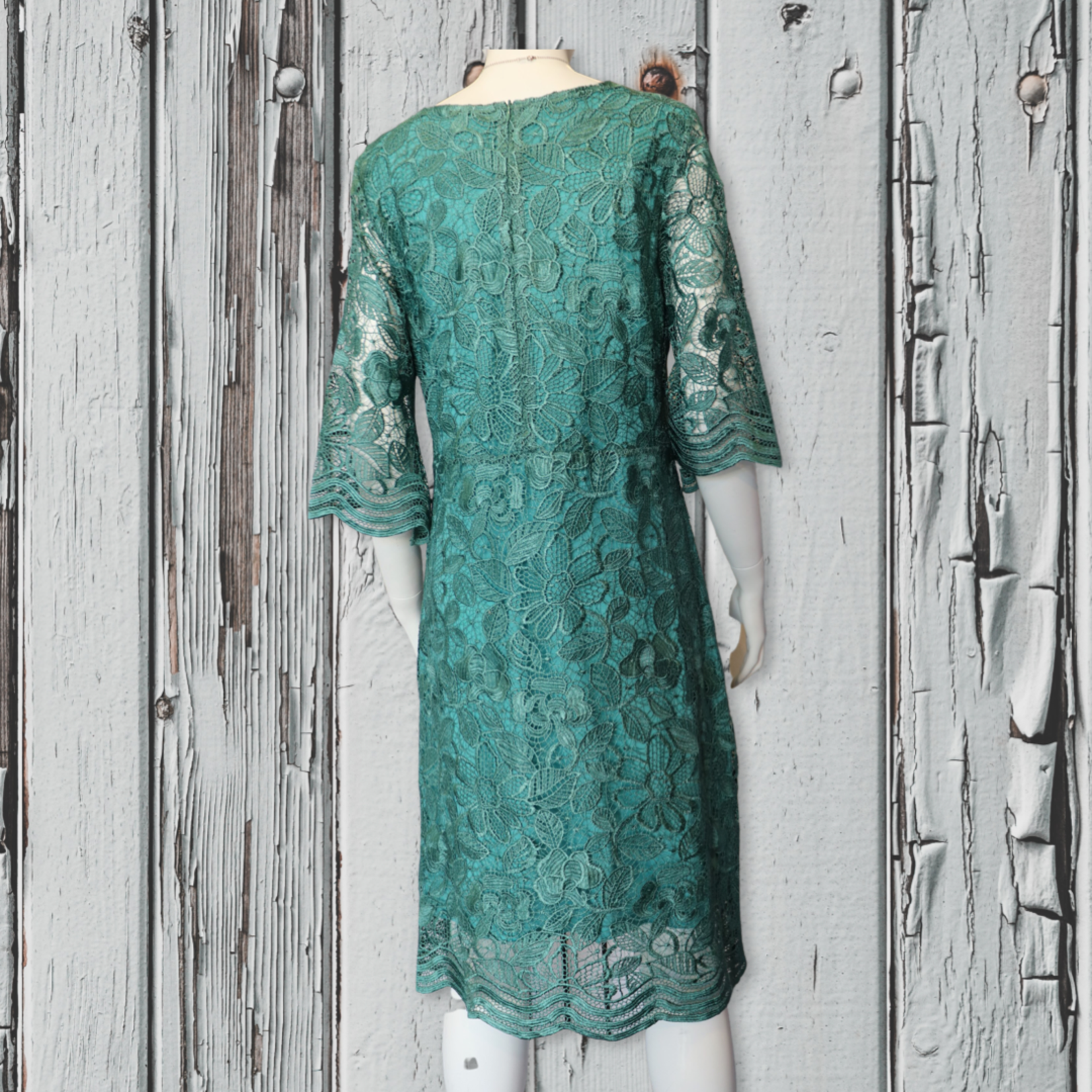Vivid International Emerald Thick Lace 3/4 Sleeve Dress