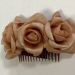 One Plus One Fashion Apricot 3 Roses Hair Comb